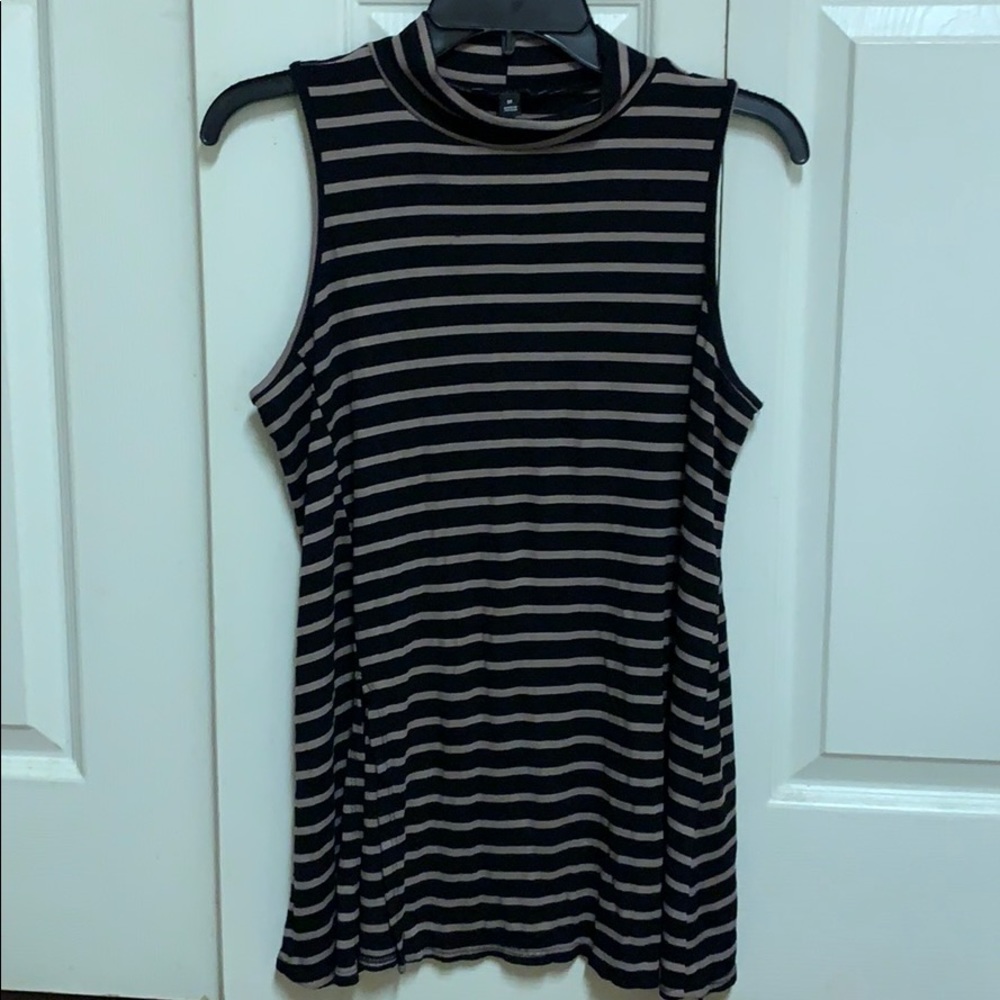 Cute little layering tank🖤